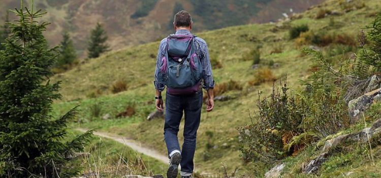 What to Wear Hiking in Autumn